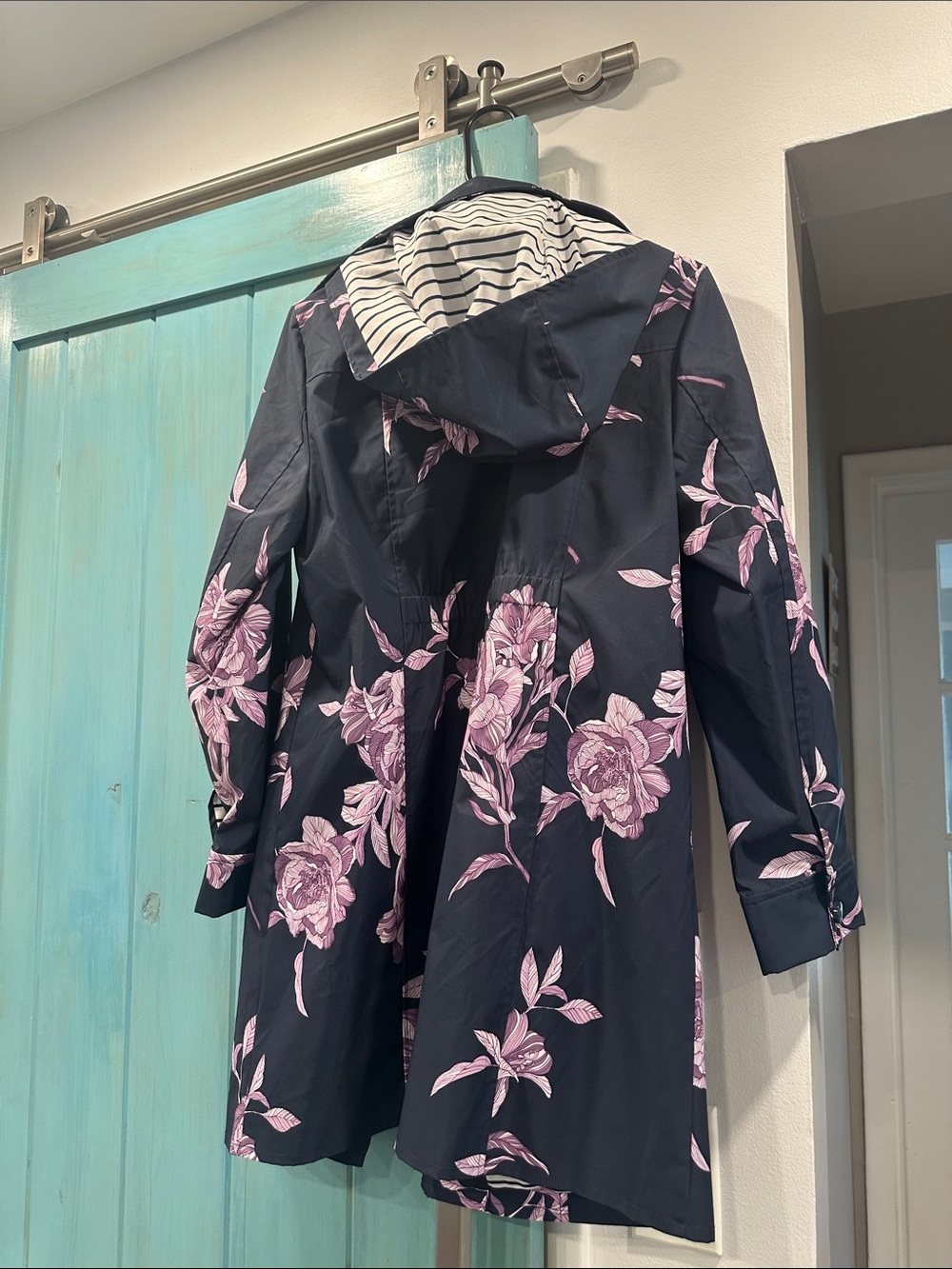 Chico's Floral Striped Rain Jacket Coat Size 1 EUC - Picture 10 of 10